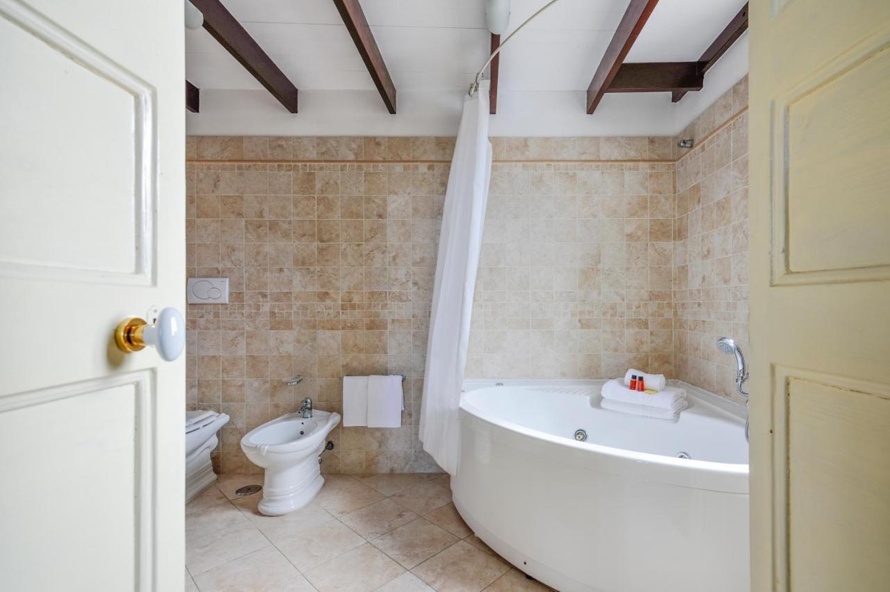 Castriota 19 - Jacuzzi Apartment Sit Lecce Exterior foto